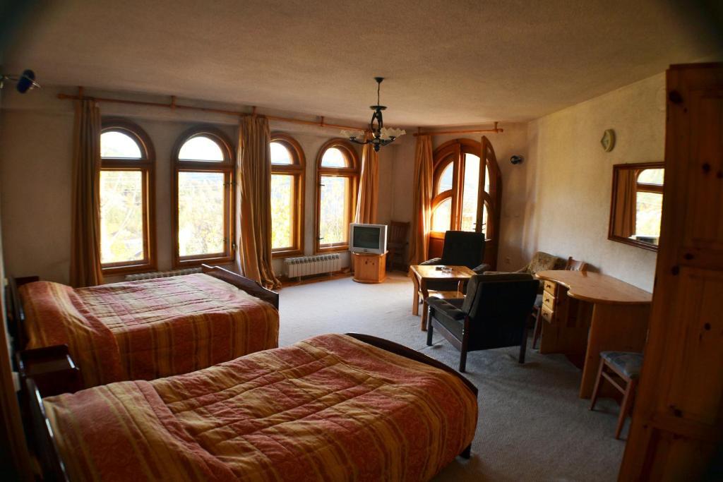 Family Hotel Silver Smolyan Habitación foto